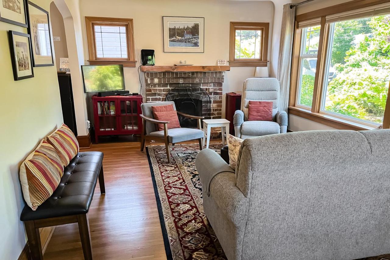 Birch Tree - 3 Bed 2 Bath Vacation In * Seattle